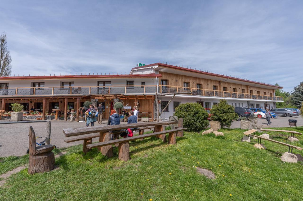 Hotel Racek Úštěk Exterior foto