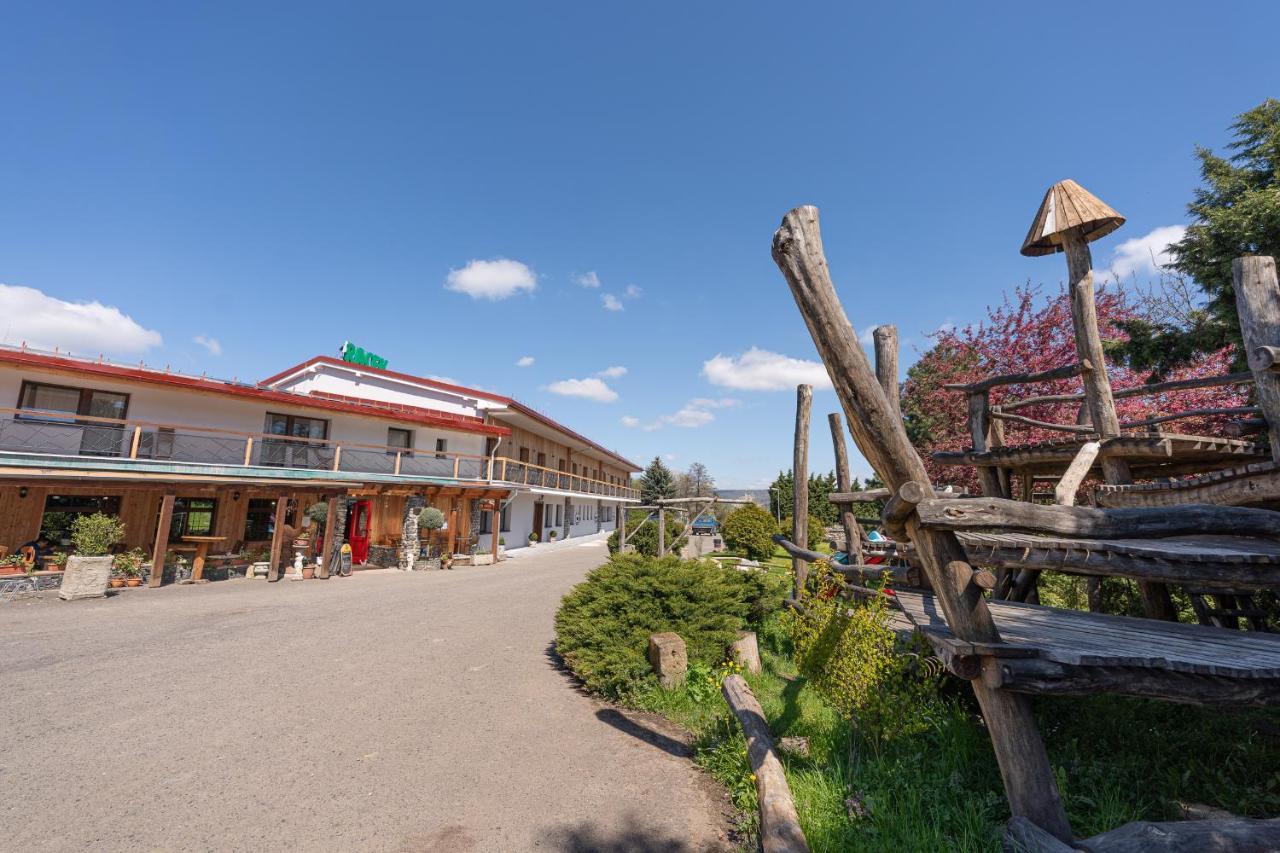Hotel Racek Úštěk Exterior foto